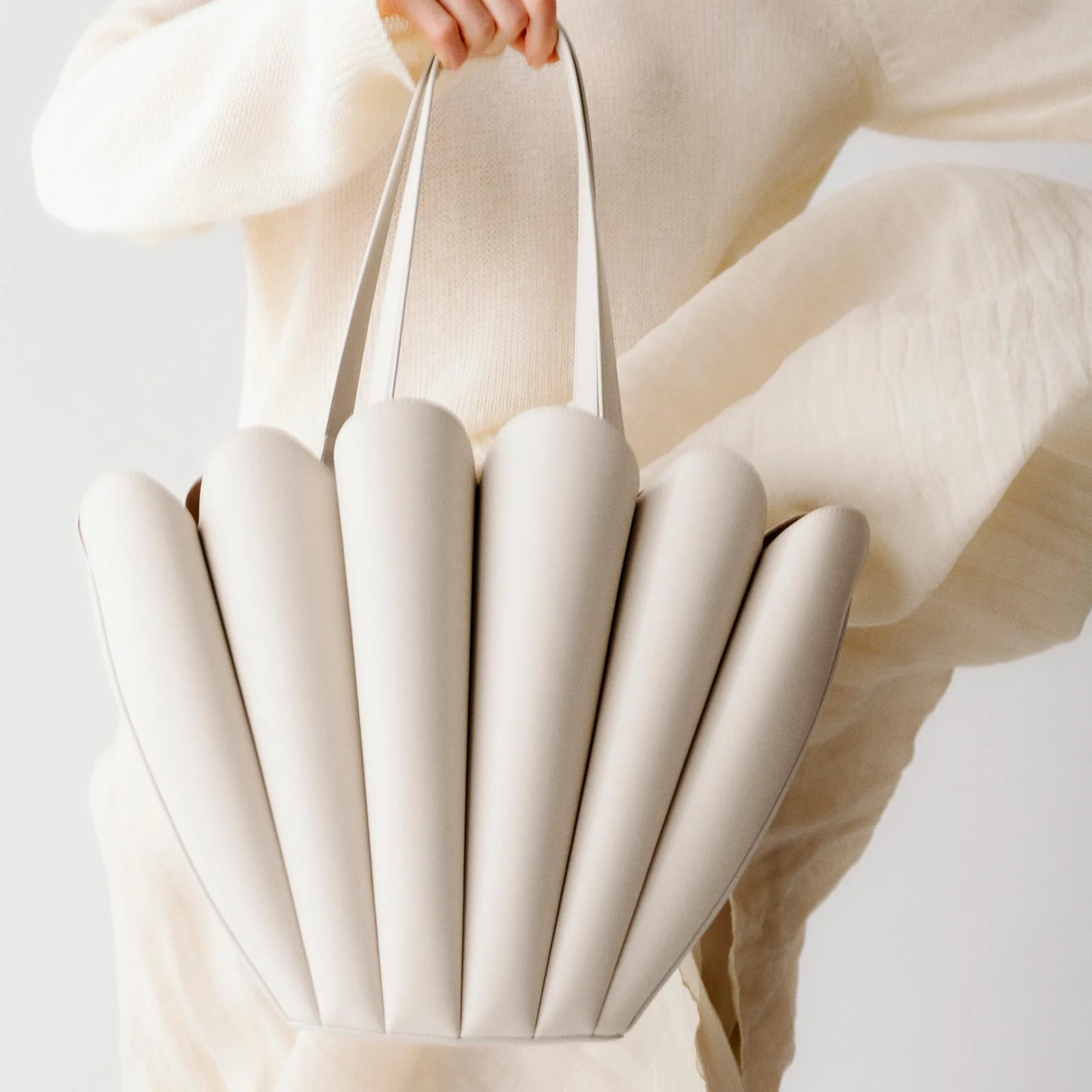 Seashell Tote - Dove - Image 8